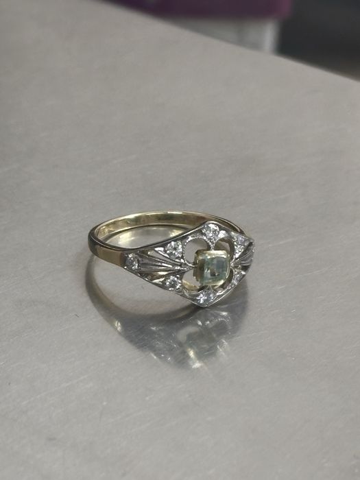 Продам золотое кольцо