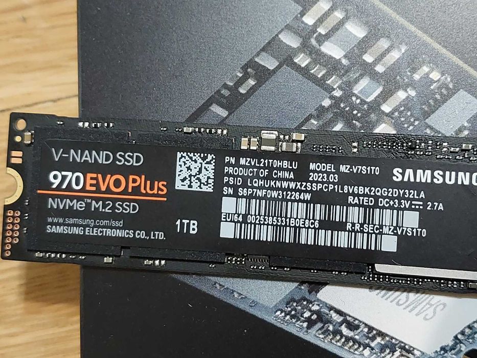 1TB M.2 NVMe - Crucial P3, Samsung
