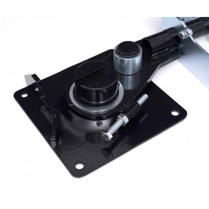 Dispozitiv pentru indoit bare de fier beton si trieri 8-14mm