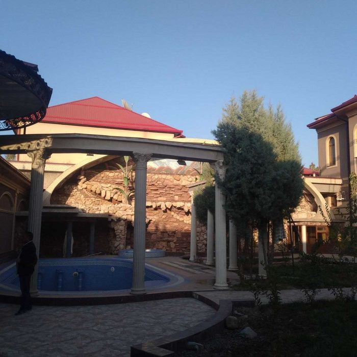 Xovli sotiladi 3 qavat+podval