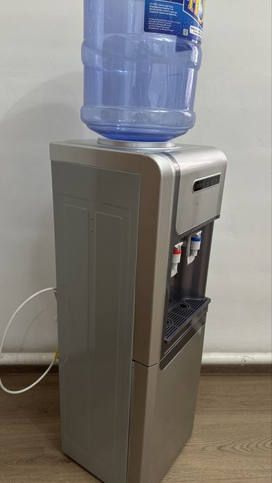 Продам кулер для воды б/у