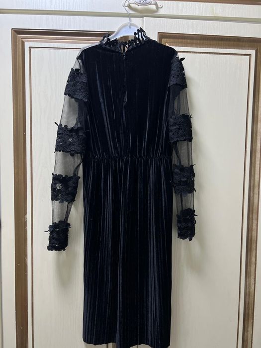 Платья черный бархат 42р