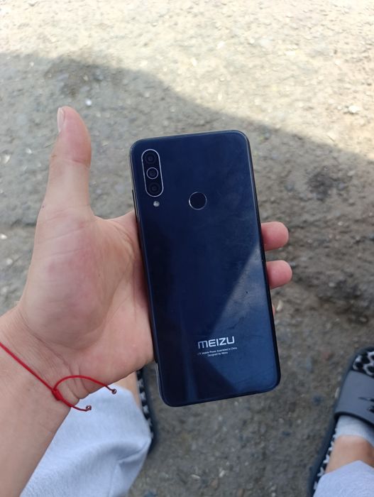 Meizu ekransiz    .