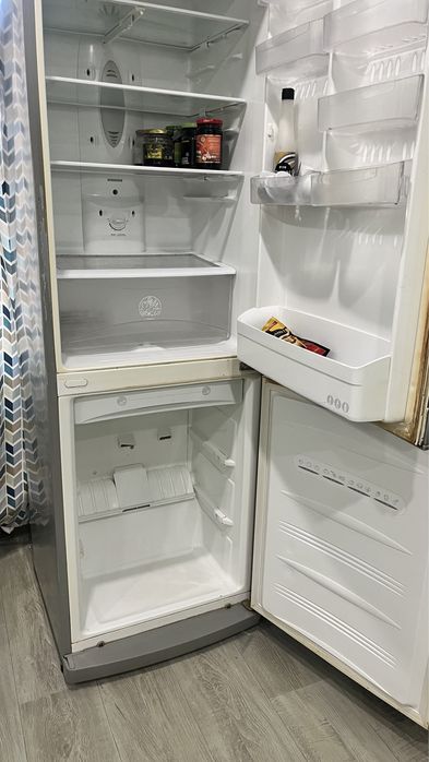 Продаю холодильник