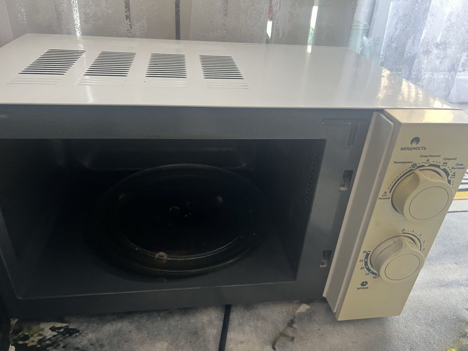 Продается микроволновая печь