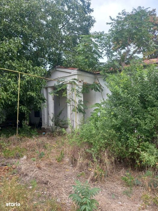 Casă detașată de 80 mp, acces asfaltic și teren 773 mp