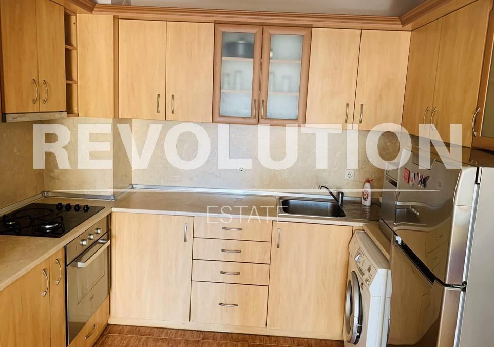 Дава се под наем Тристаен апартамент в Варна, Окръжна болница - 126 кв.м за 600 € - Снимка #16