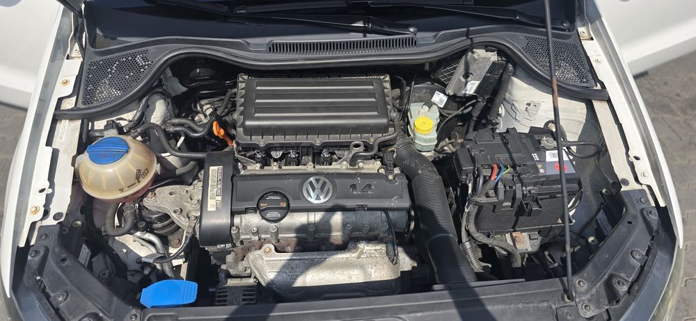 Vw Polo 6r 2010 1.4 mpi 84 cp