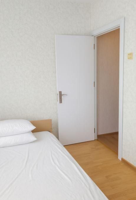 Дава се под наем Двустаен апартамент в Варна, Левски - 55 кв.м за 350 € - Снимка #3