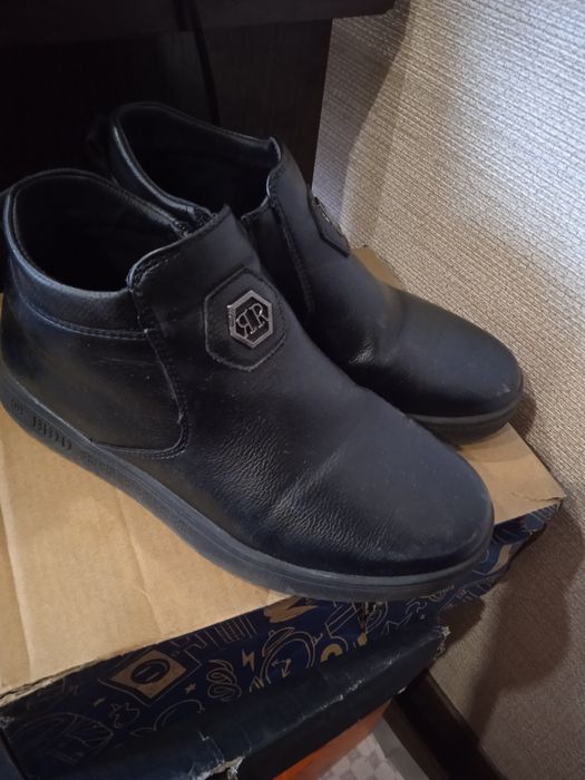 Продам обувь на мальчика