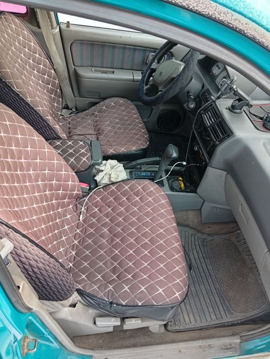 Продам машину Митсубиси сепейс ранер