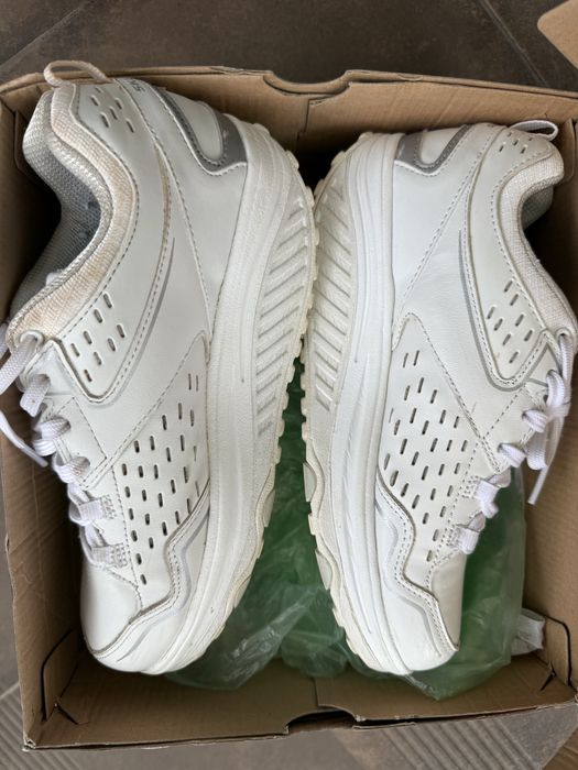Adidasi shape ups skechers