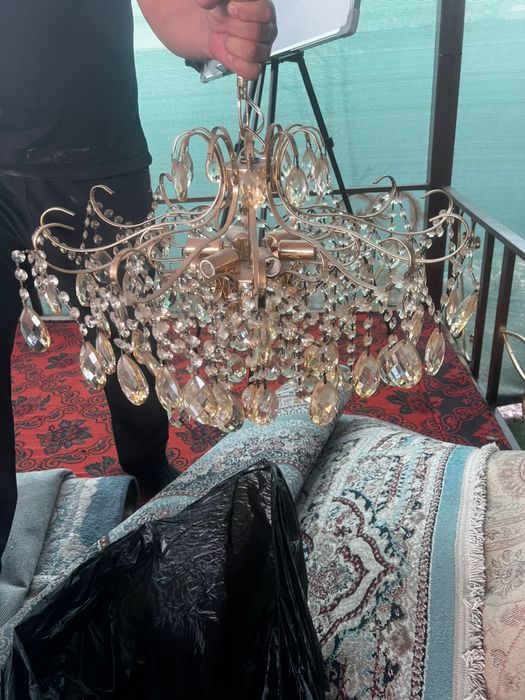 Продается люстра