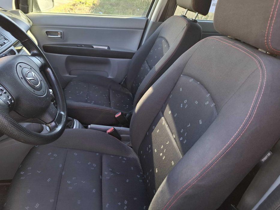 Продавам Mazda 2 в отлично състояние