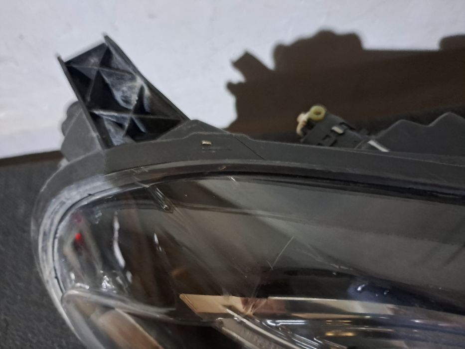 Mercedes X class X470 фар десен LED