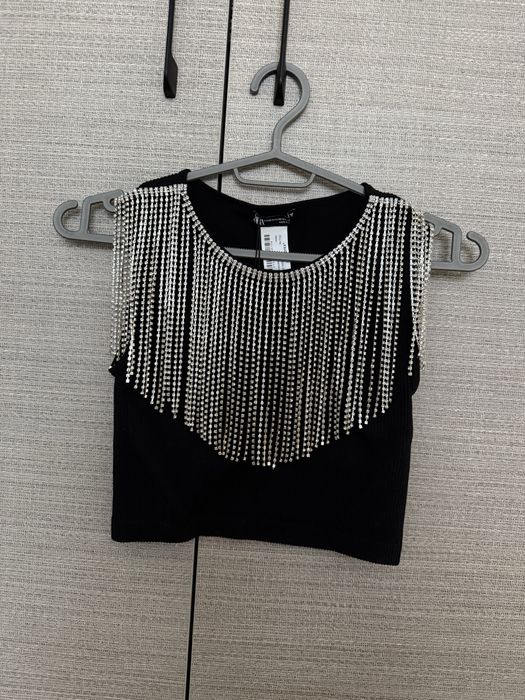 Бюстиета и топове, Guess, Zara, Armani