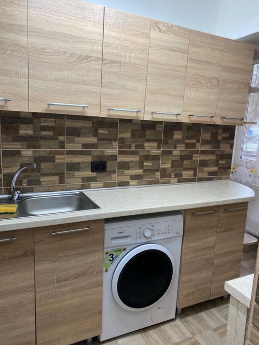 Închiriez garsoniera pe calea Moldovei