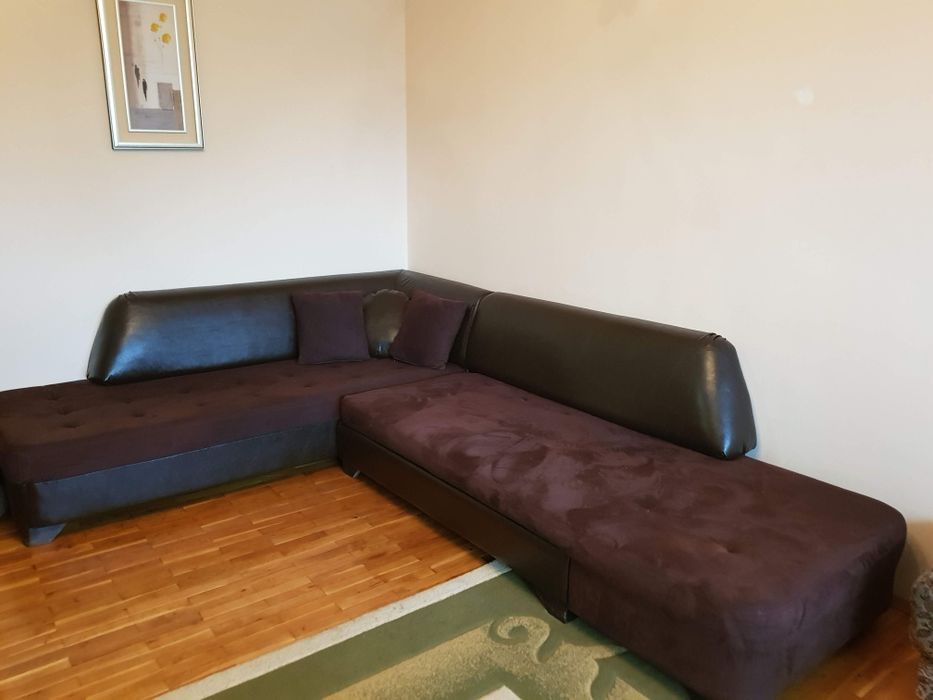 Разтегателен ъглов диван