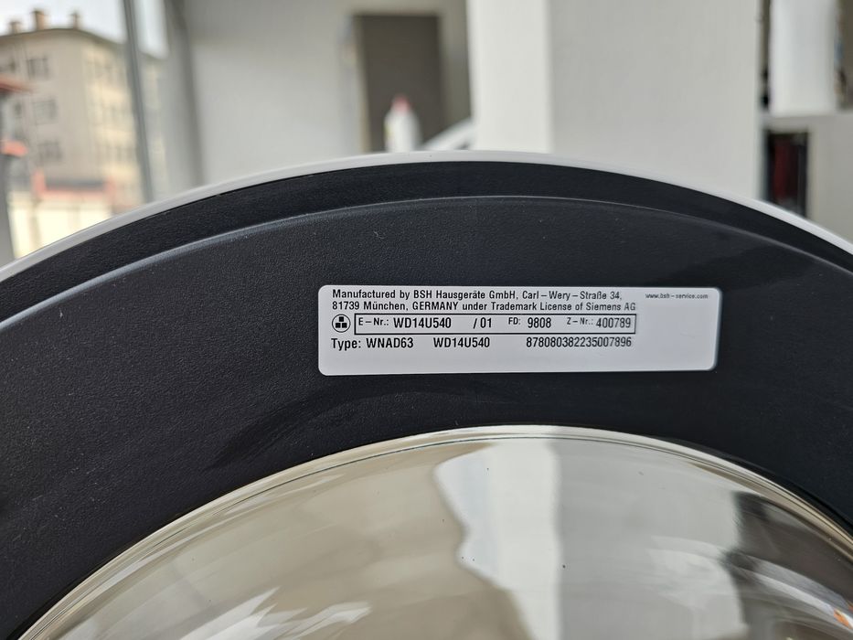 Комбинирана пералня със сушилня SIEMENS iQ500