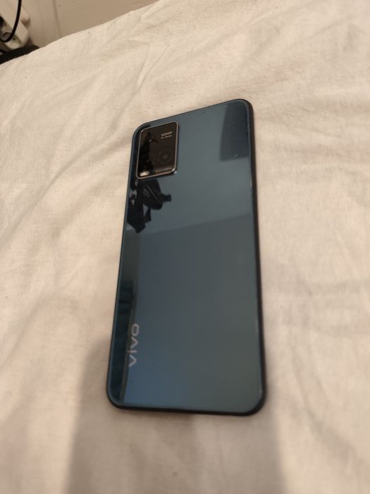 Продам телефон Vivo Y33s
