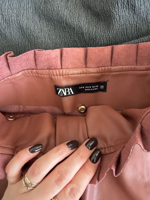 Кожена пола Zara