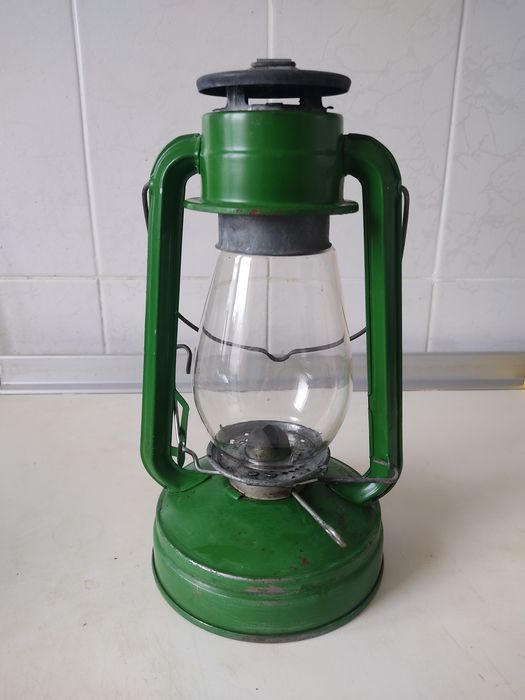 Продам керосиновую лампу