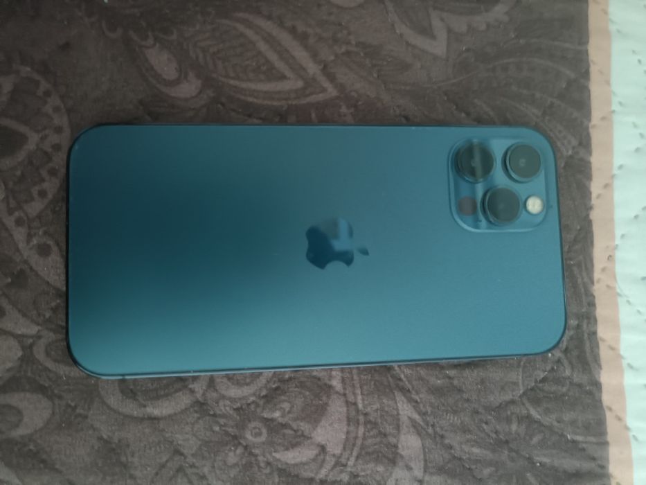 iPhone 12 Pro Продаю