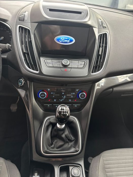 Vând Ford C-MAX 1.5 Benzină, 150 CP, Echipare Titan, Euro 6, 137.520 km