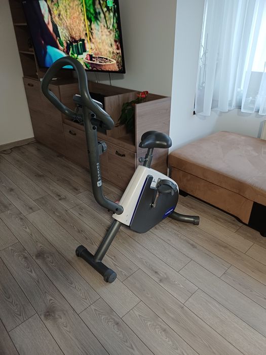 Vând bicicleta fitness
