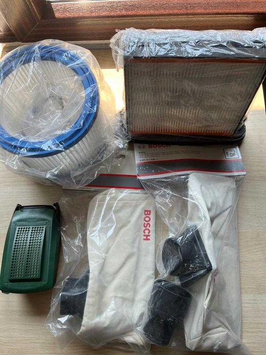 Saci si filtre aspirator BOSCH.