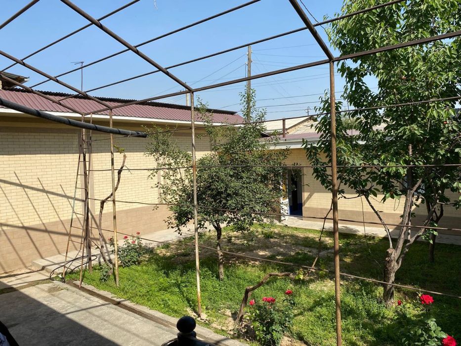 Hovli , uy sotiladi