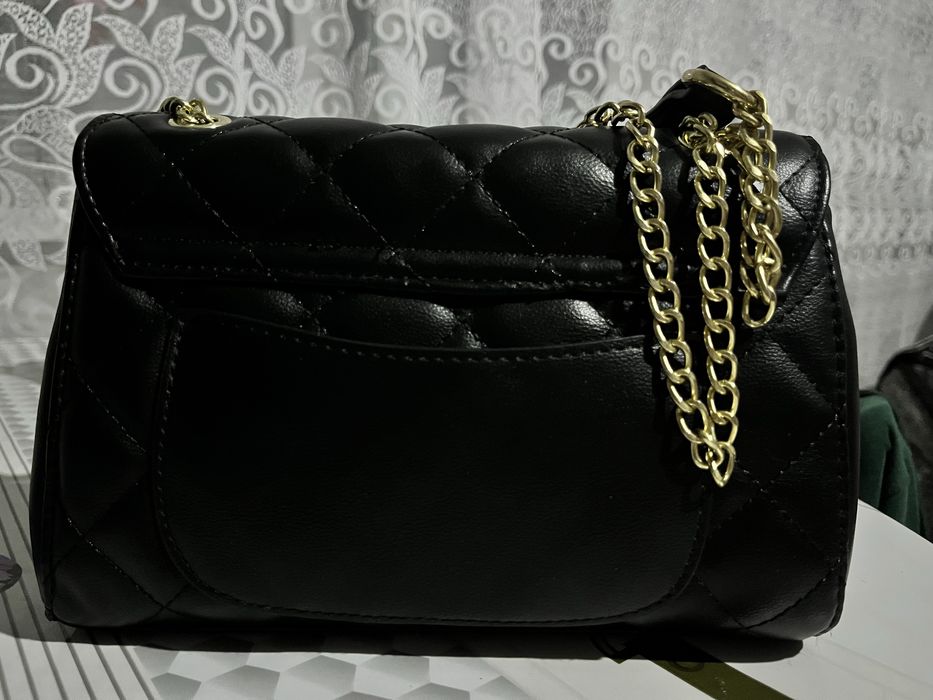 Сумка Chanel ……….