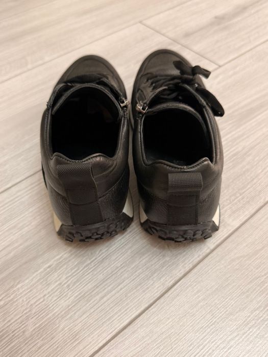 Кроссовки кожаные