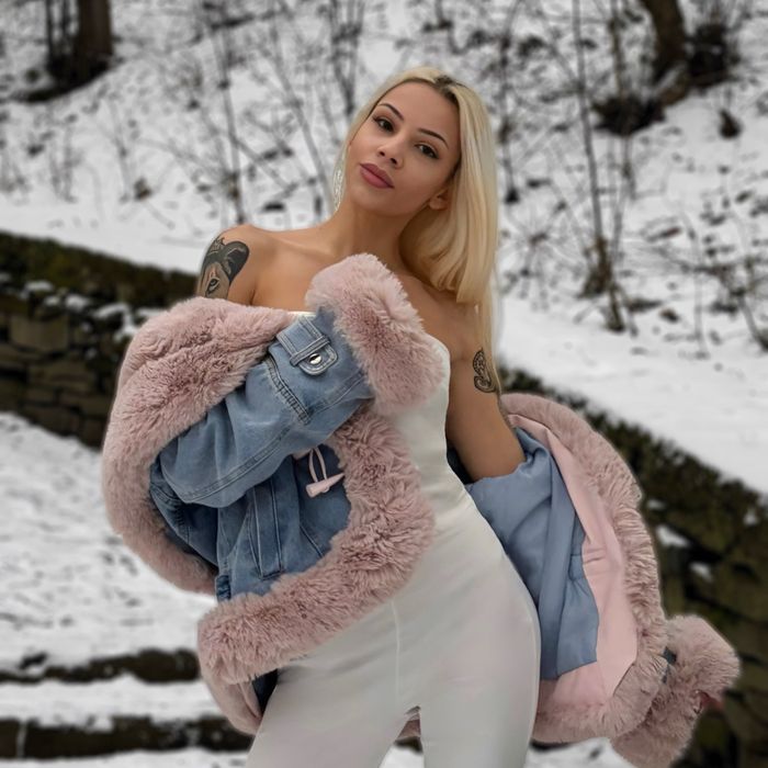 Ново! Дамско палто от еко косъм с дънков дизайн