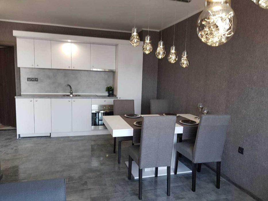 Дава се под наем Двустаен апартамент в Пловдив, Младежки Хълм - 75 кв.м за 448.8 € - Снимка #3