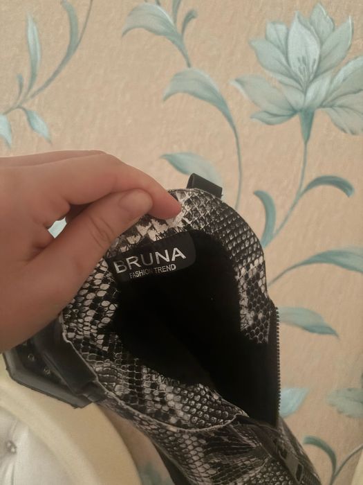 Ботинка 39 размер