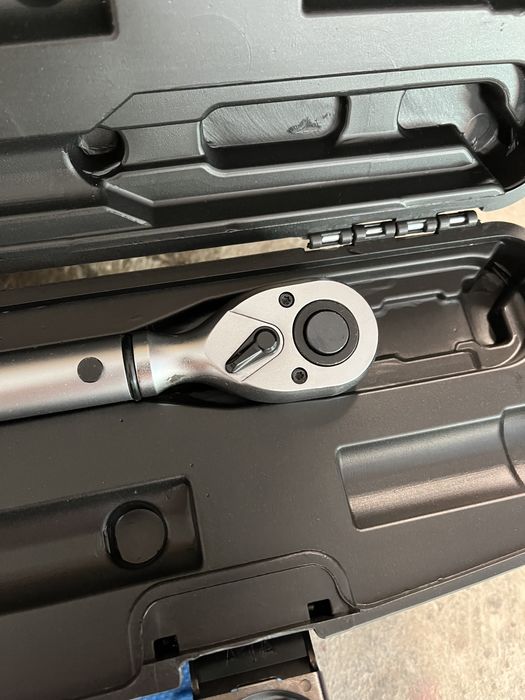 Динамометричен ключ 1/2 40-220Nm с бърза фиксация RockForce Premium