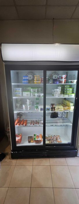 Хладилна Витрина