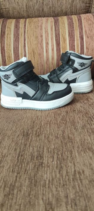 Ботинки демисезонные