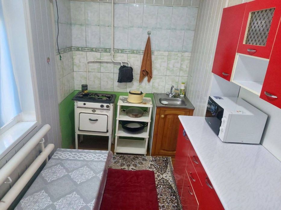 Сдается 1 комнатная квартира 
С обстановкой семейным в горде Алмалыке