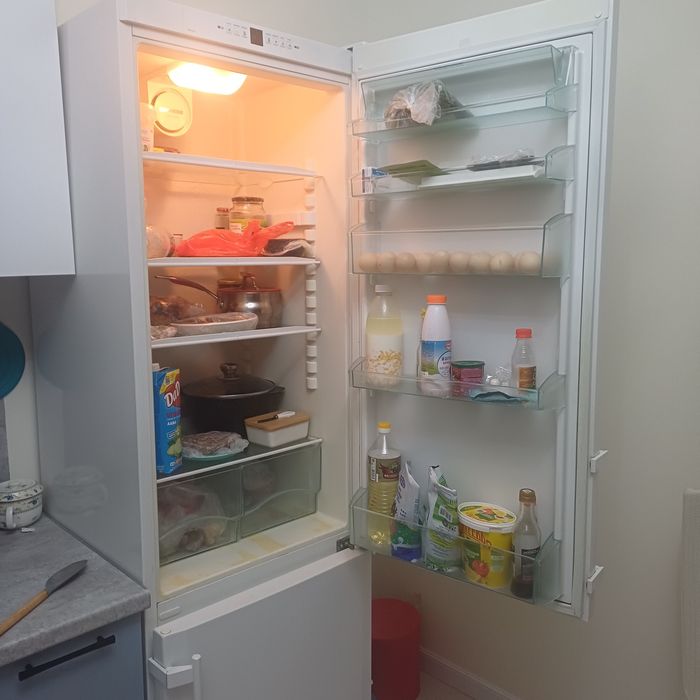 Продам холодильник LIEBHERR