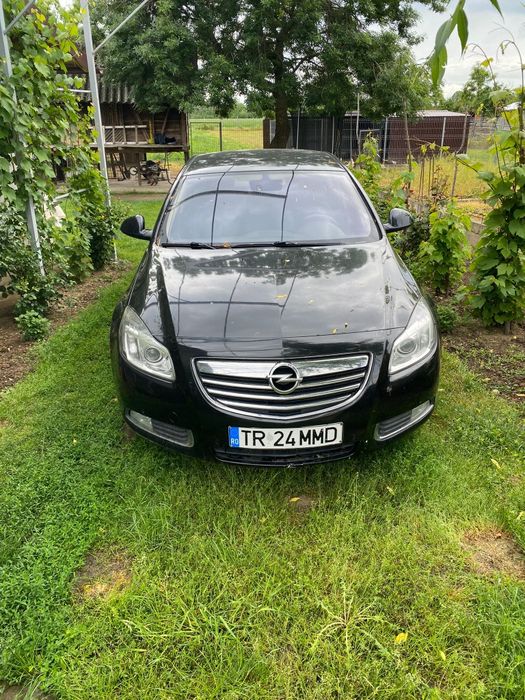 Vând Opel Insgnia 2011