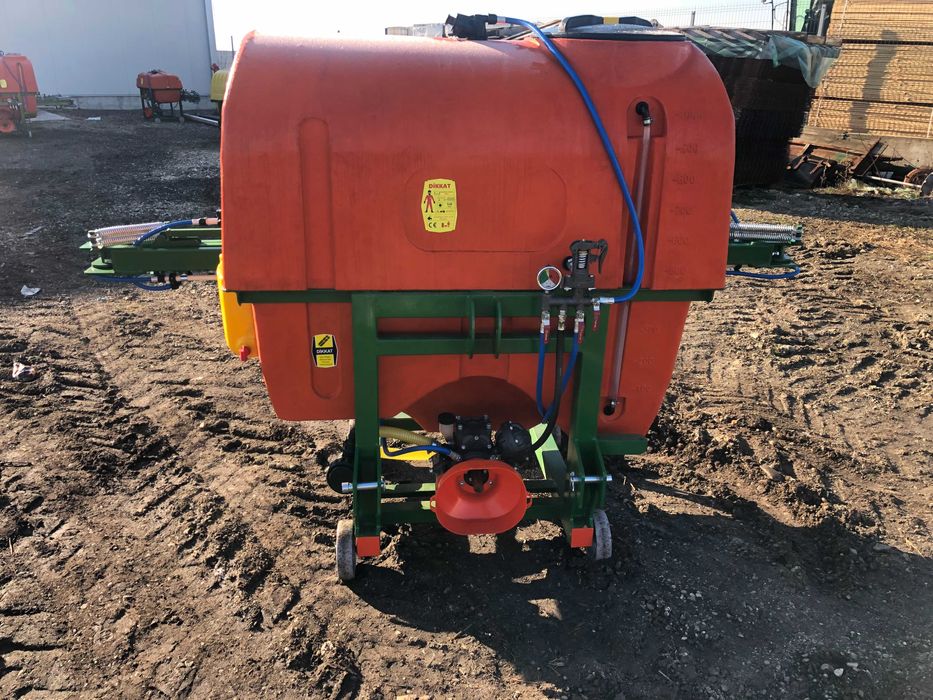 distribuitor ingrasaminte sau erbicide , disc hidraulic