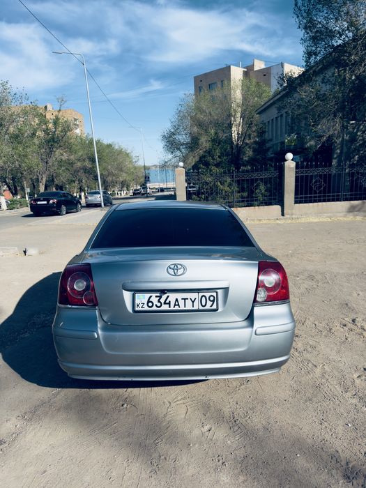 toyota avensis 2007
