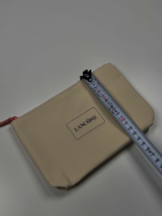 Нов несесер Lancome