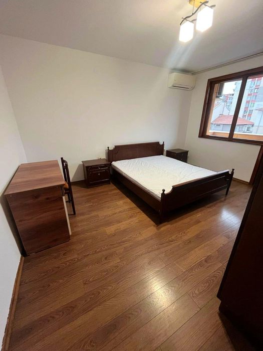 Дава се под наем Многостаен апартамент в Пловдив, Христо Смирненски - 120 кв.м за 600 € - Снимка #4