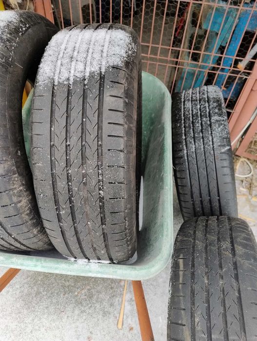 anvelope "Continental"-Franta 215/60 R17