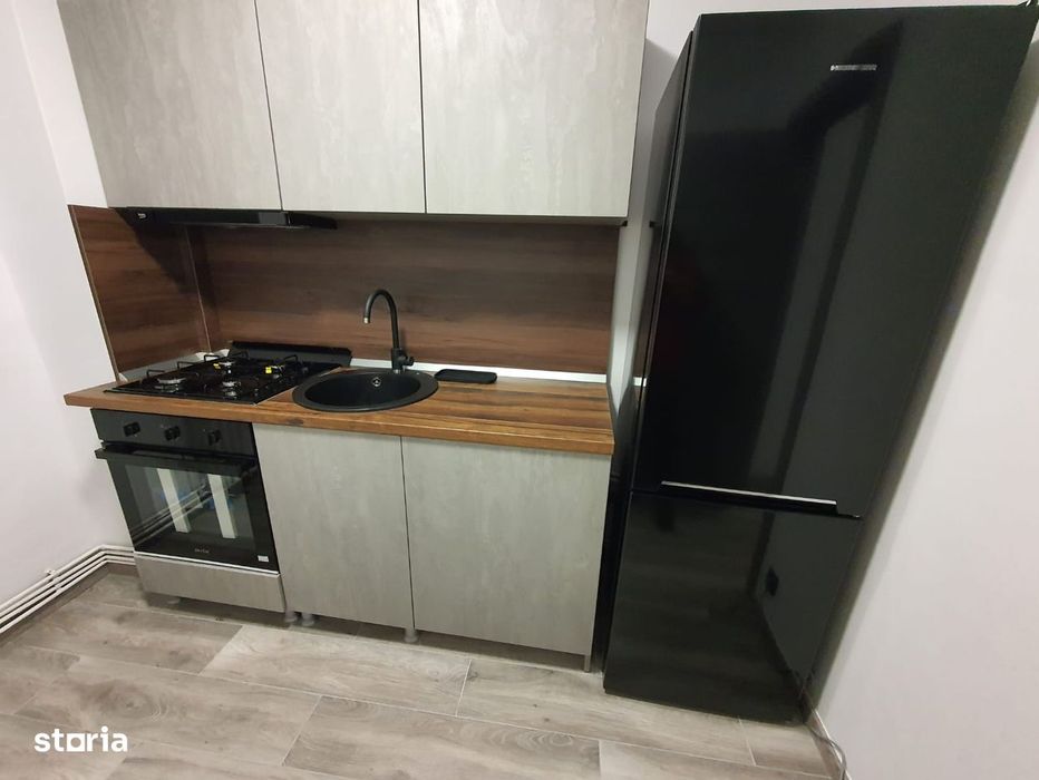 Alexandru cel Bun bloc la bulevard apartament 2 camere decomandat