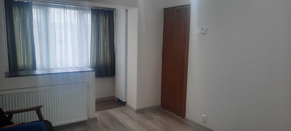 Închiriez garsonieră