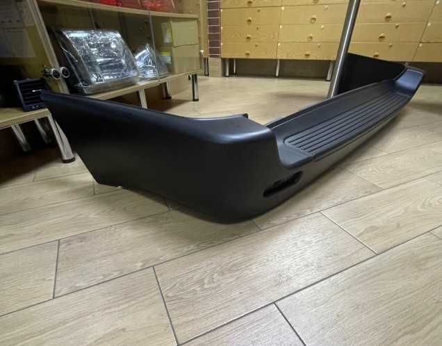 Бампер задний на Тойота Ленд Крусер 100 98-/ Toyota LCR 100 -04